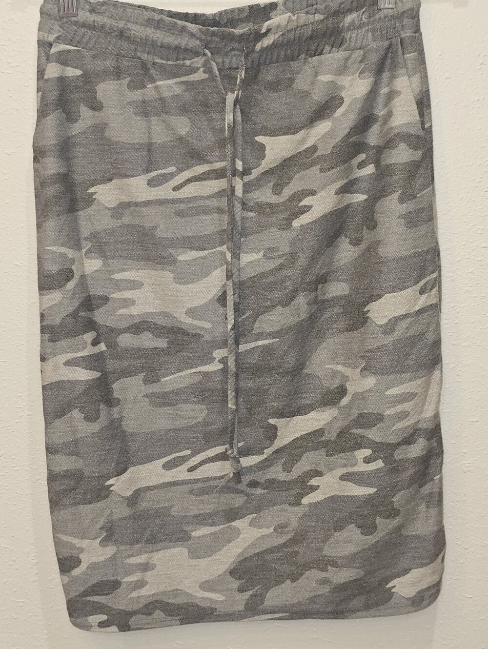 NWOT-Women's Gray Camo Knit Skirt - Casual Drawstring Waist